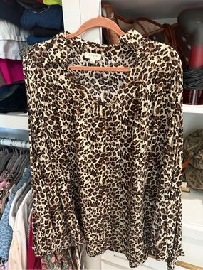 Umgee Leopard Print V-Neck Long Sleeve Blouse in Brown and Black
